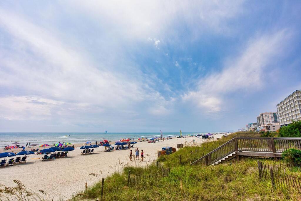 Oceanview 3-Story Getaway W/ 3 Decks, Pool, Game Room マートルビーチ エクステリア 写真